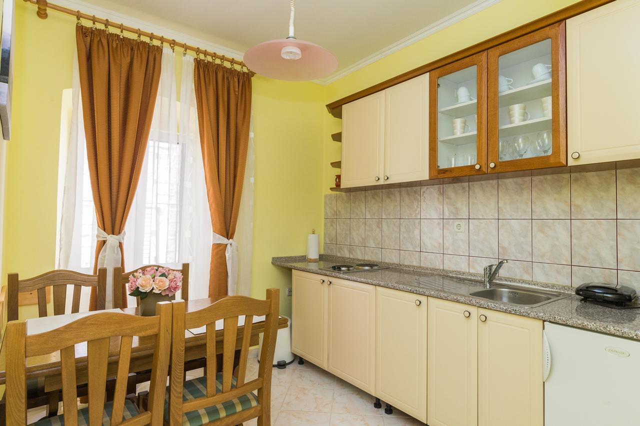 Apartments Niko 스크라딘 외부 사진